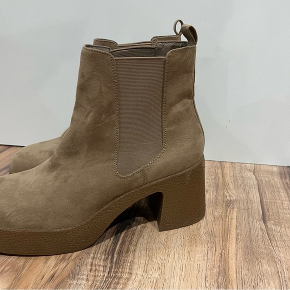 Steve Madden Nude Suede Platform Y2K Chunky Block Heel Boots - Picture 4 of 11